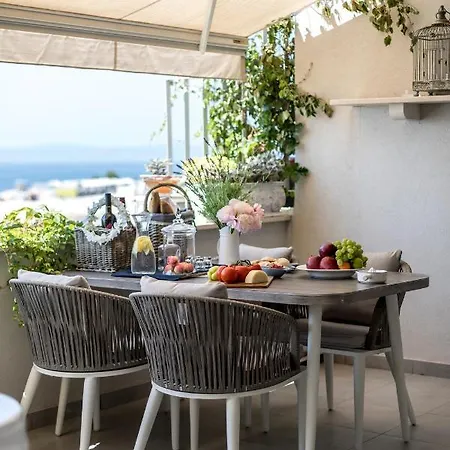 Apartment Velebis Superior - Luxurious One-room With Jacuzzi - Prestigious Location By The Sea In The New Center Of Znjan - Panoramic View Of The Sea And Islands - Free Garage Parking - Buralux