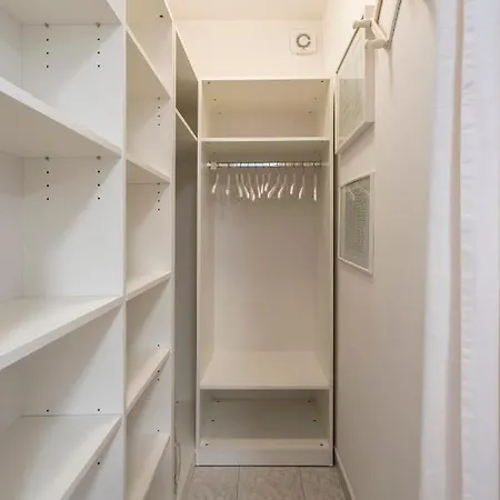 Velebis Superior - Luxurious One-room With Jacuzzi - Prestigious Location By The Sea In The New Center Of Znjan - Panoramic View Of The Sea And Islands - Free Garage Parking - Buralux Apartament *