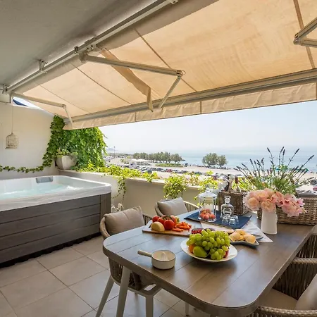 Apartament Velebis Superior - Luxurious One-room With Jacuzzi - Prestigious Location By The Sea In The New Center Of Znjan - Panoramic View Of The Sea And Islands - Free Garage Parking - Buralux *