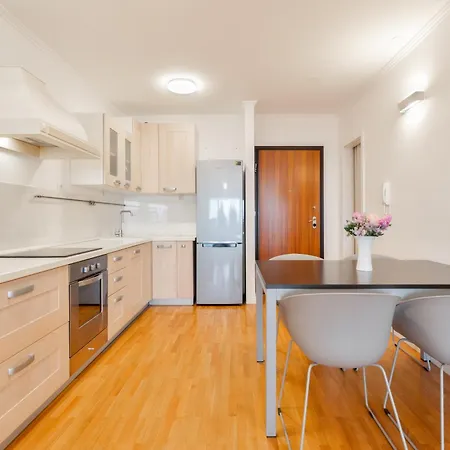 Velebis Superior - Luxurious One-room With Jacuzzi - Prestigious Location By The Sea In The New Center Of Znjan - Panoramic View Of The Sea And Islands - Free Garage Parking Lejlighed
